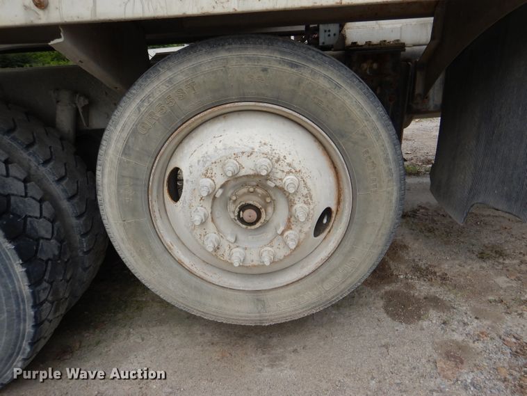 image for item DL3335 2006 Sterling LT8500  ready mix truck