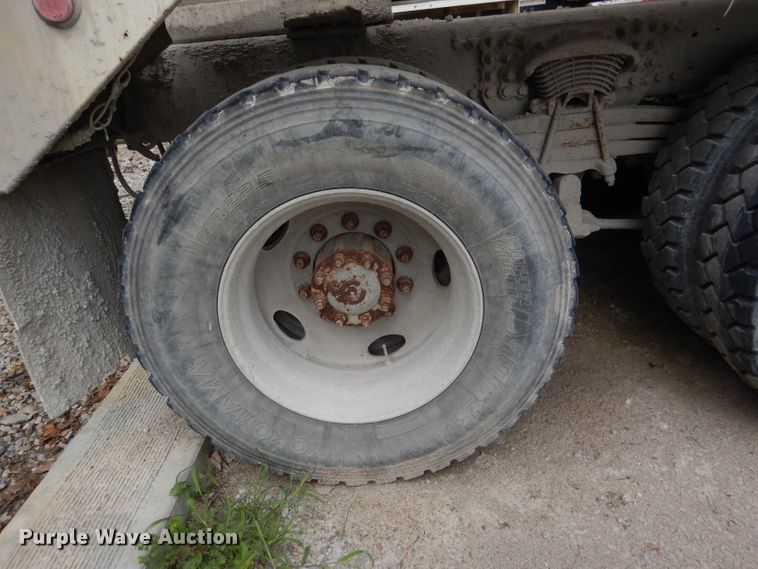 image for item DL3335 2006 Sterling LT8500  ready mix truck