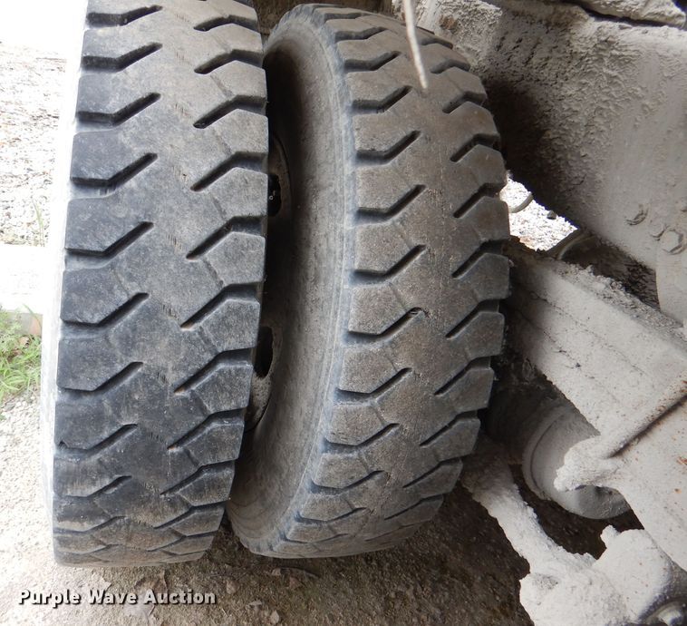 image for item DL3335 2006 Sterling LT8500  ready mix truck