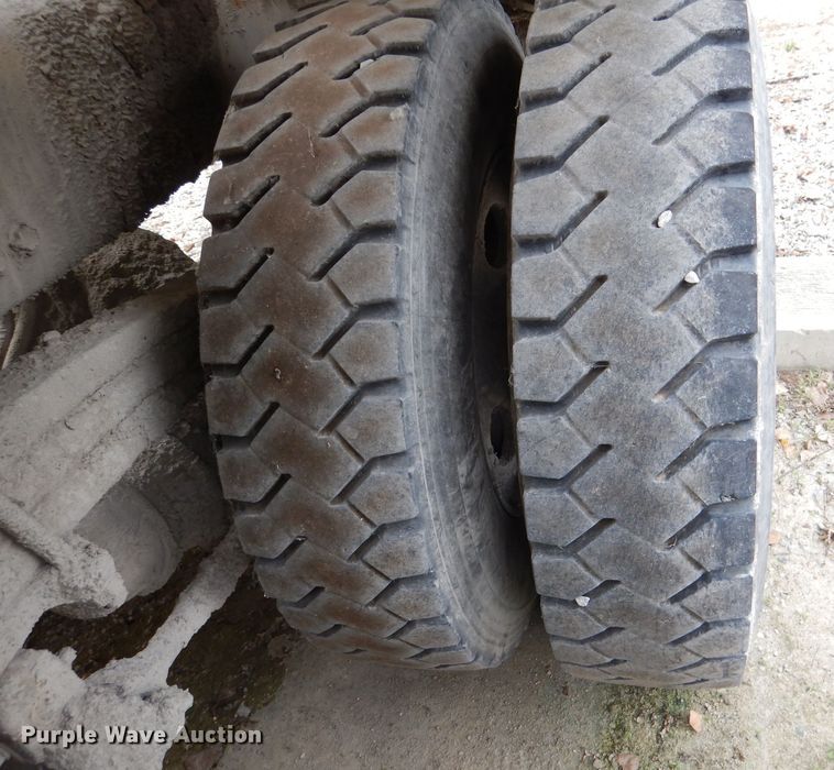 image for item DL3335 2006 Sterling LT8500  ready mix truck