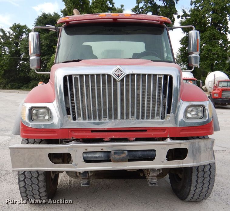 image for item DL3336 2006 International 7700  ready mix truck