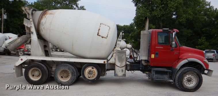 image for item DL3336 2006 International 7700  ready mix truck