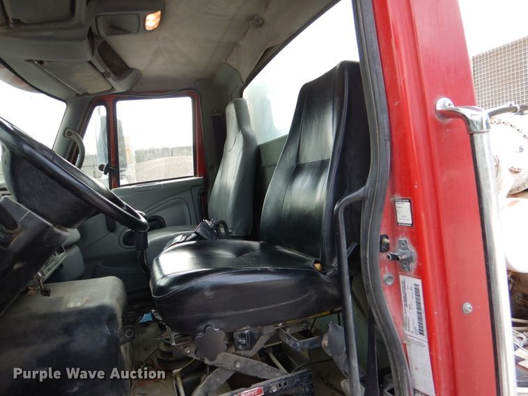 image for item DL3336 2006 International 7700  ready mix truck