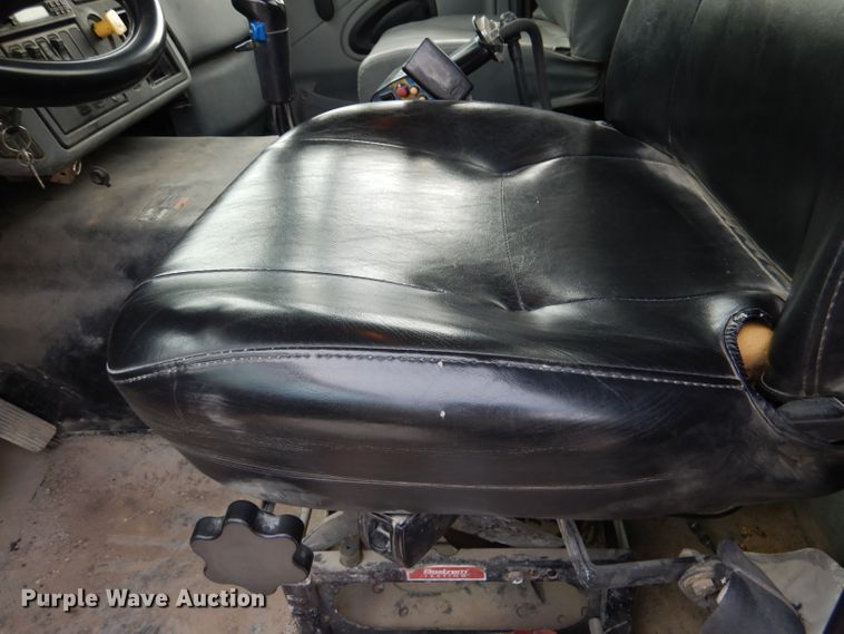 image for item DL3336 2006 International 7700  ready mix truck