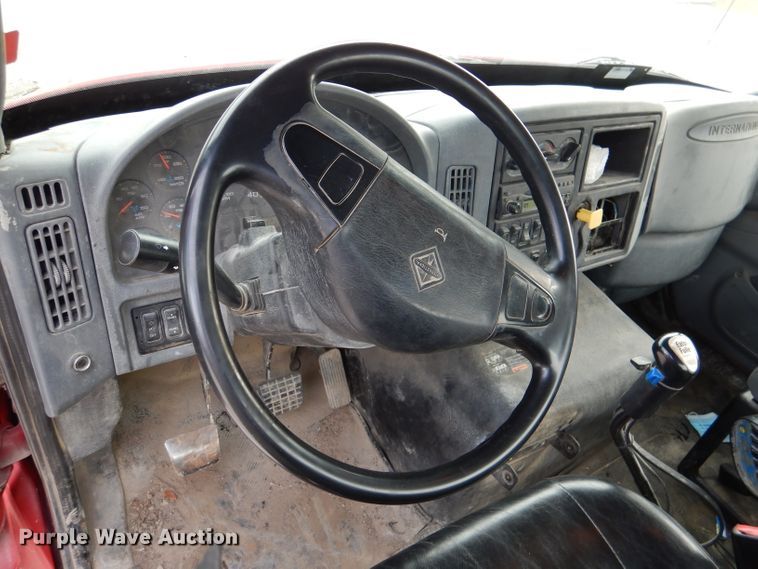 image for item DL3336 2006 International 7700  ready mix truck