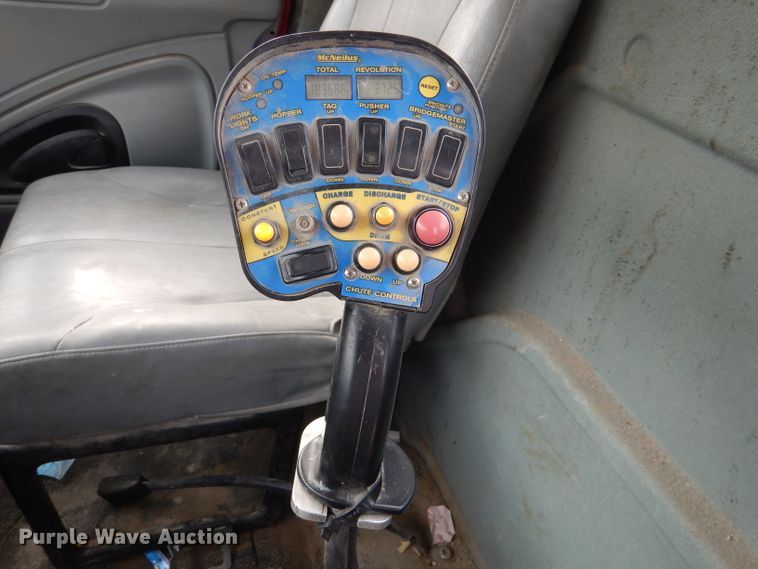 image for item DL3336 2006 International 7700  ready mix truck