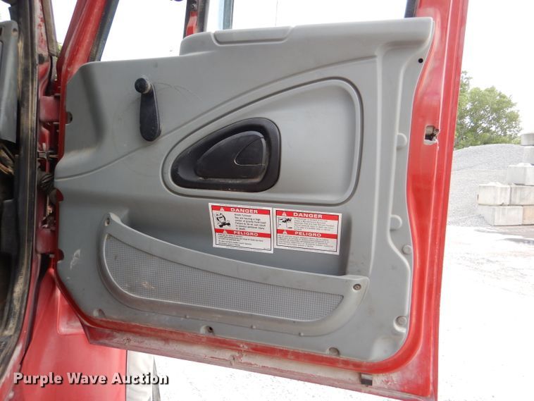 image for item DL3336 2006 International 7700  ready mix truck