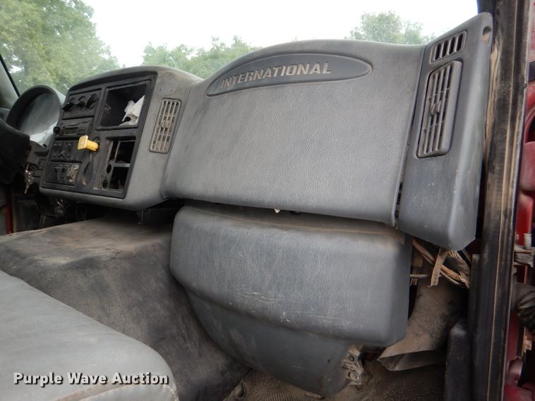 image for item DL3336 2006 International 7700  ready mix truck