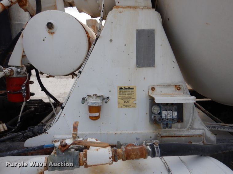 image for item DL3336 2006 International 7700  ready mix truck