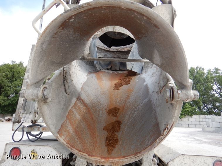 image for item DL3336 2006 International 7700  ready mix truck