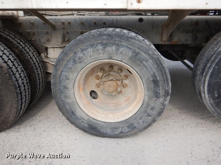 image for item DL3336 2006 International 7700  ready mix truck