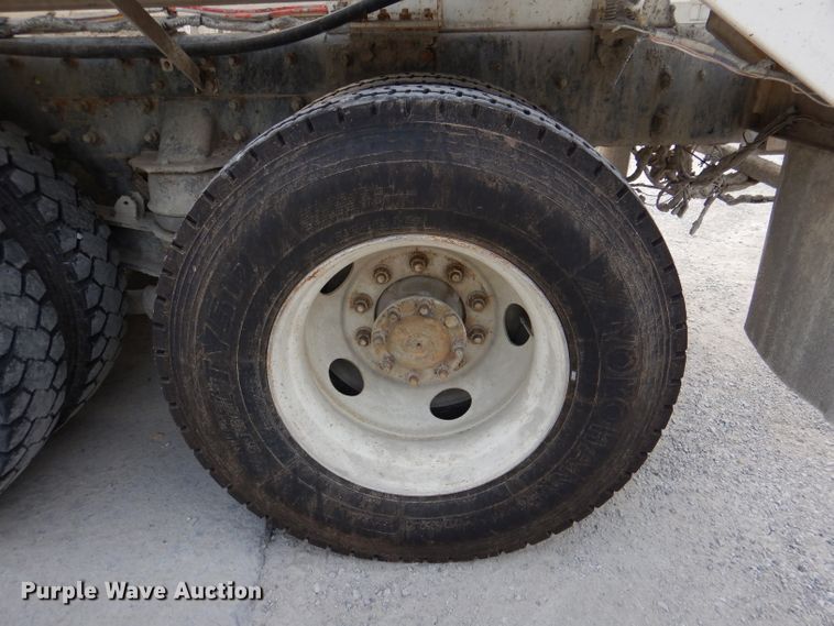 image for item DL3336 2006 International 7700  ready mix truck