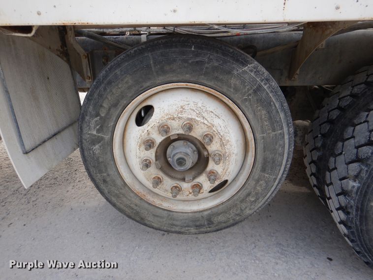 image for item DL3336 2006 International 7700  ready mix truck