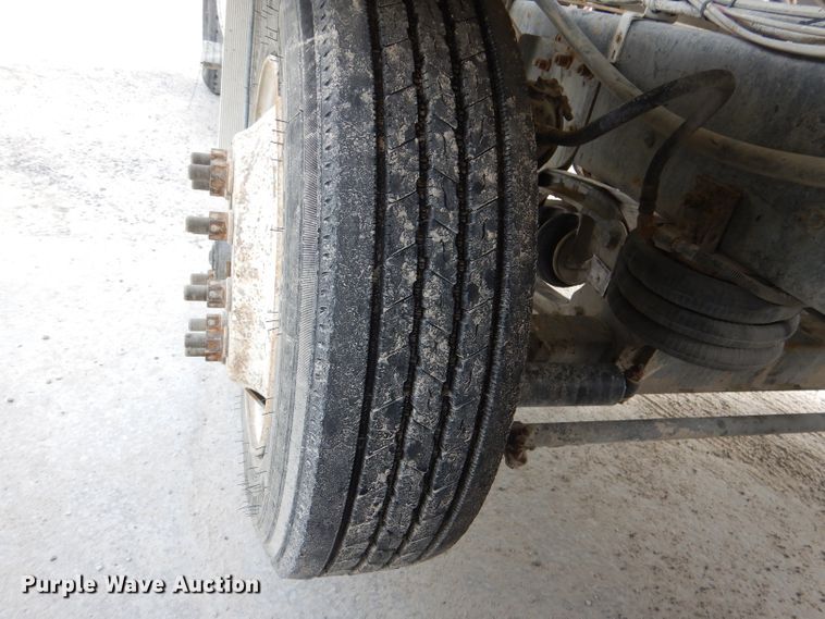 image for item DL3336 2006 International 7700  ready mix truck