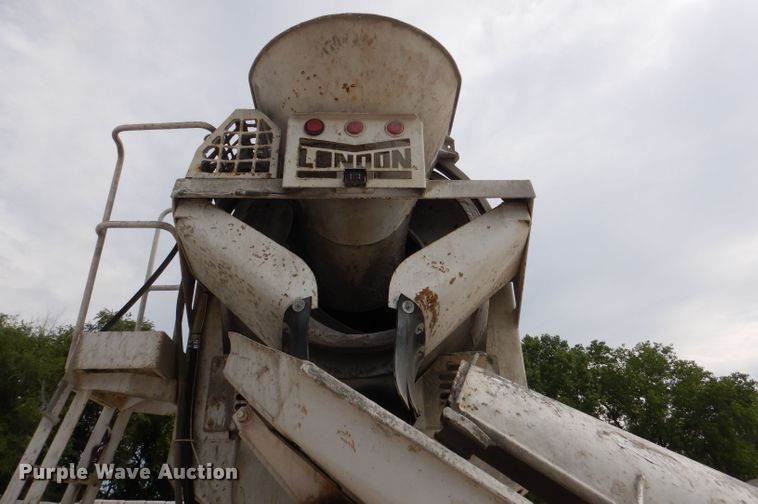 image for item DL3338 2008 Mack GU813  ready mix truck