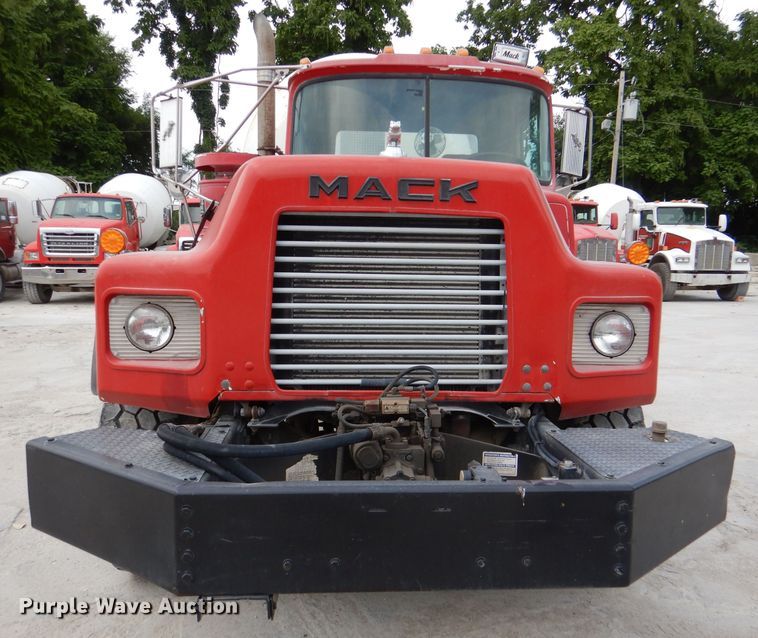 image for item DL3339 1997 Mack DM690S  ready mix truck