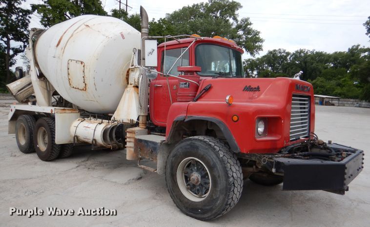 image for item DL3339 1997 Mack DM690S  ready mix truck