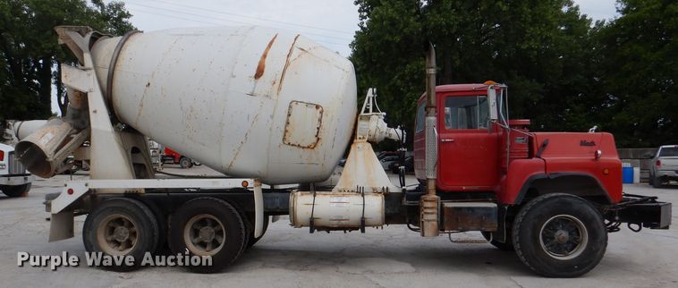 image for item DL3339 1997 Mack DM690S  ready mix truck