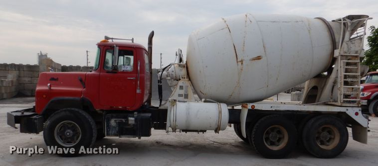 image for item DL3339 1997 Mack DM690S  ready mix truck