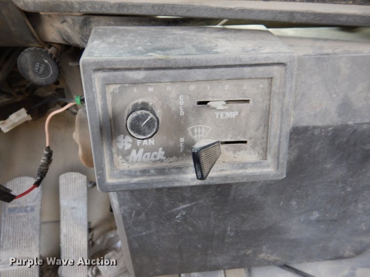 image for item DL3339 1997 Mack DM690S  ready mix truck