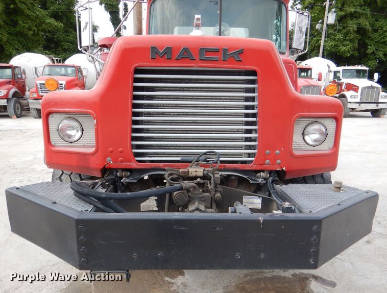 image for item DL3339 1997 Mack DM690S  ready mix truck