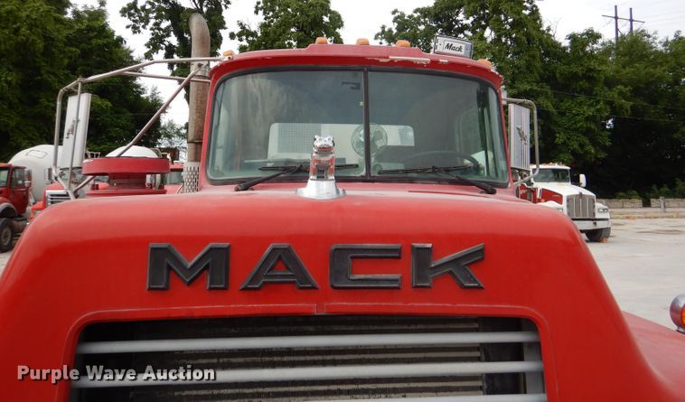 image for item DL3339 1997 Mack DM690S  ready mix truck