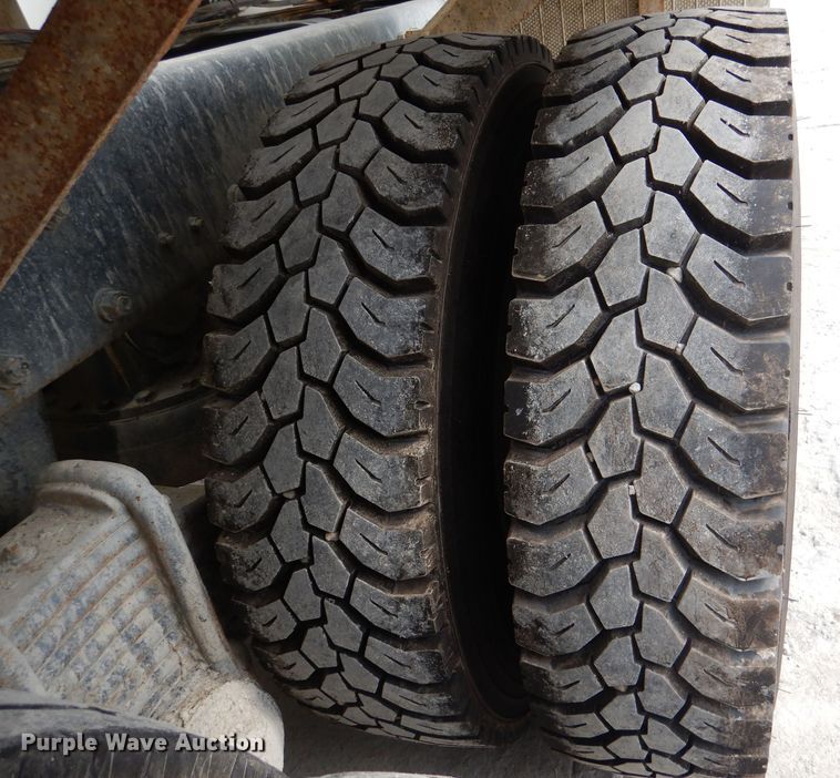 image for item DL3339 1997 Mack DM690S  ready mix truck