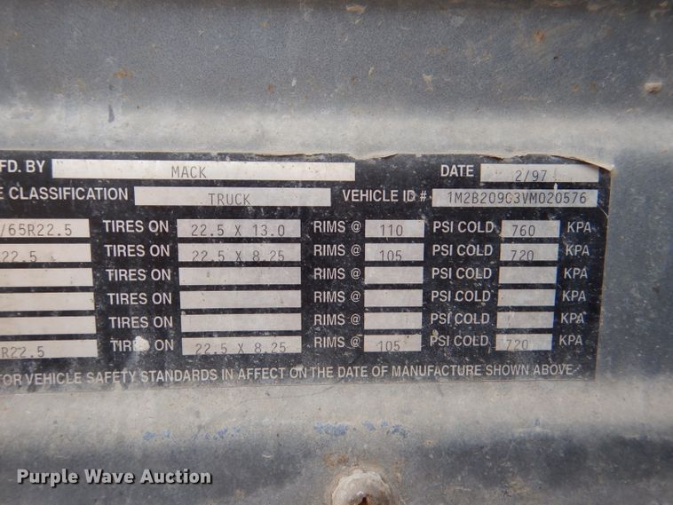 image for item DL3339 1997 Mack DM690S  ready mix truck