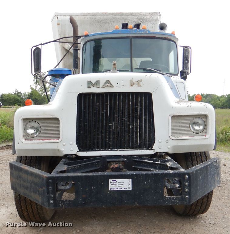 image for item DL3343 1986 Mack DM685S  ready mix truck