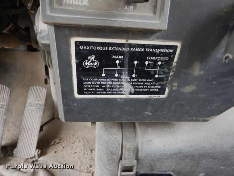 image for item DL3343 1986 Mack DM685S  ready mix truck