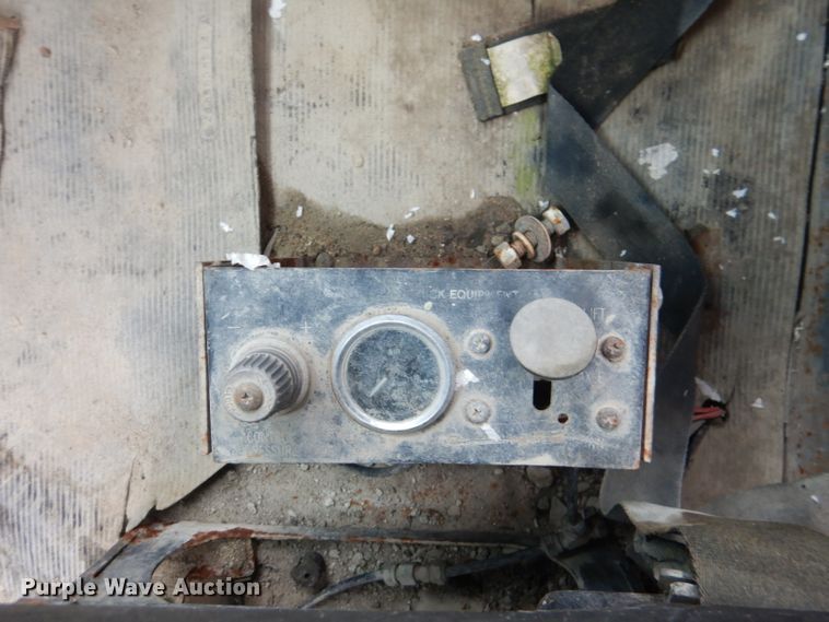 image for item DL3343 1986 Mack DM685S  ready mix truck