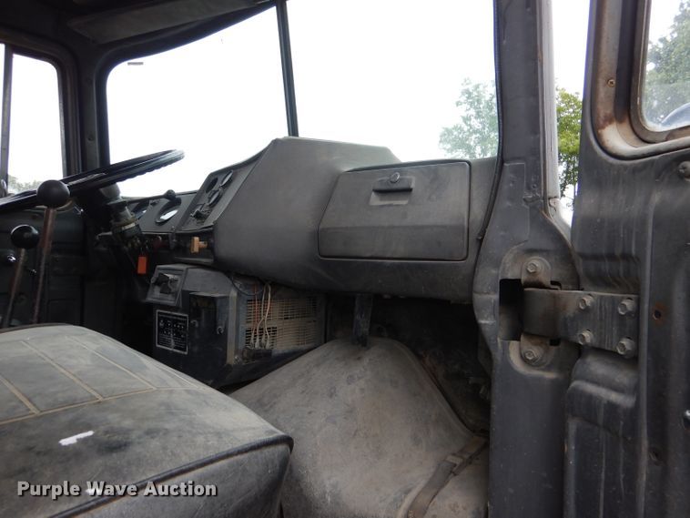 image for item DL3343 1986 Mack DM685S  ready mix truck