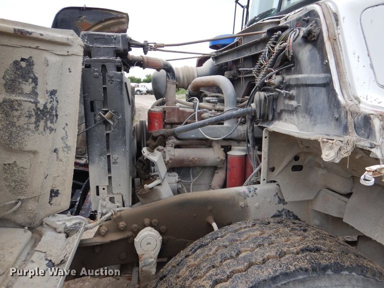 image for item DL3343 1986 Mack DM685S  ready mix truck