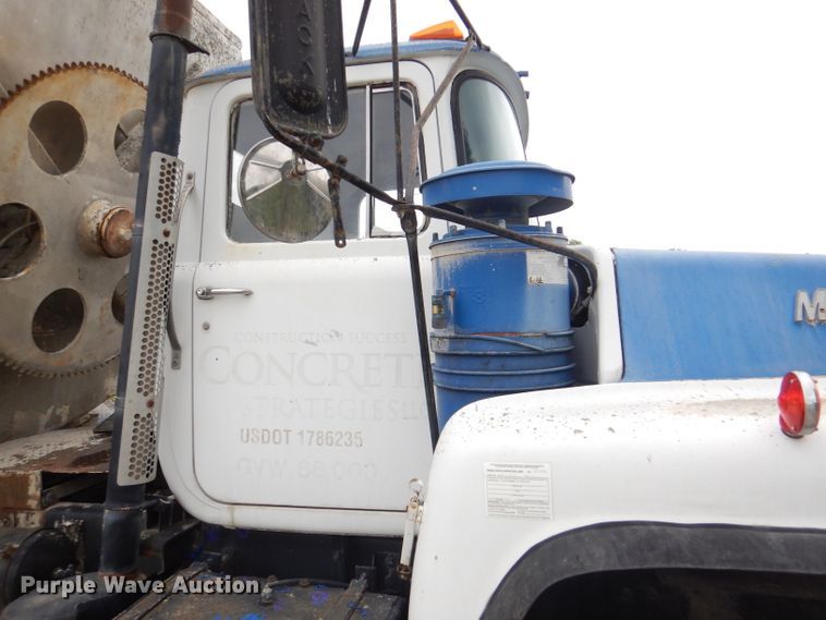 image for item DL3343 1986 Mack DM685S  ready mix truck