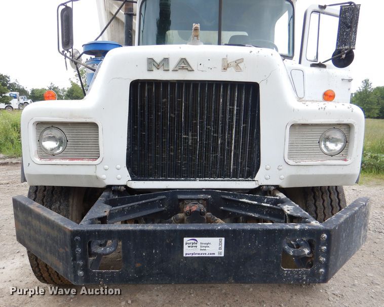 image for item DL3343 1986 Mack DM685S  ready mix truck