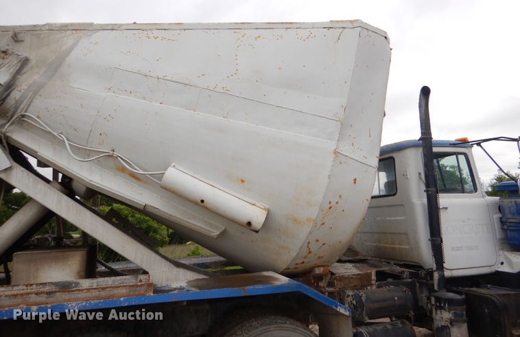 image for item DL3343 1986 Mack DM685S  ready mix truck