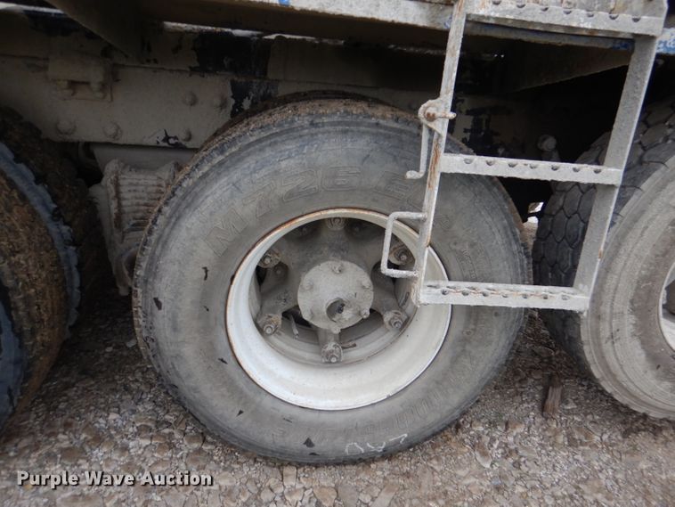 image for item DL3343 1986 Mack DM685S  ready mix truck