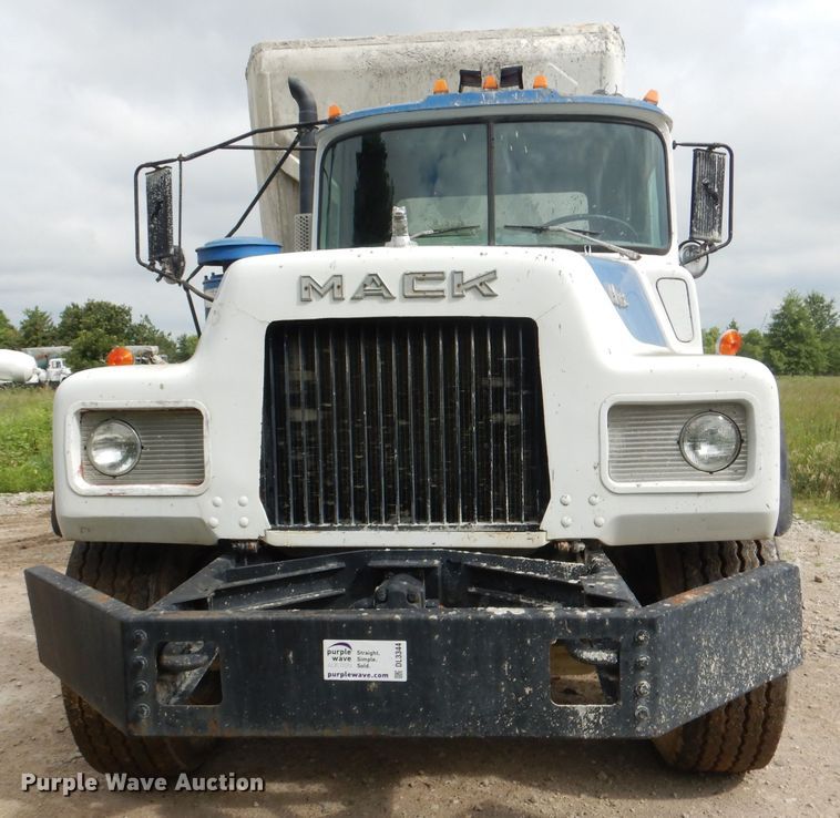 image for item DL3344 1986 Mack DM685S  ready mix truck