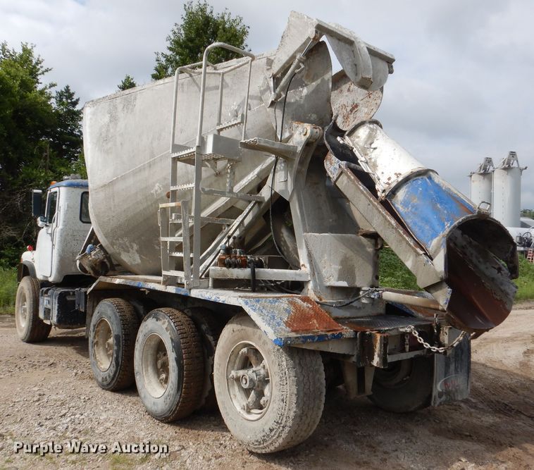 image for item DL3344 1986 Mack DM685S  ready mix truck