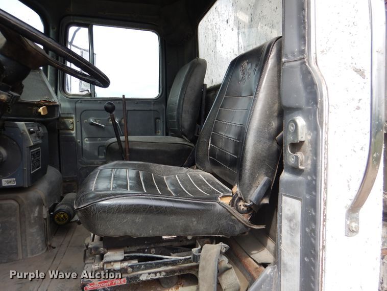 image for item DL3344 1986 Mack DM685S  ready mix truck