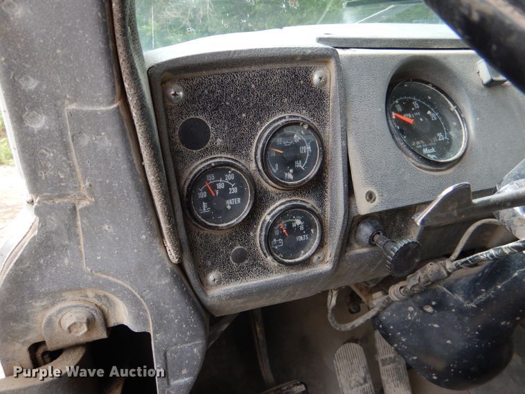 image for item DL3344 1986 Mack DM685S  ready mix truck