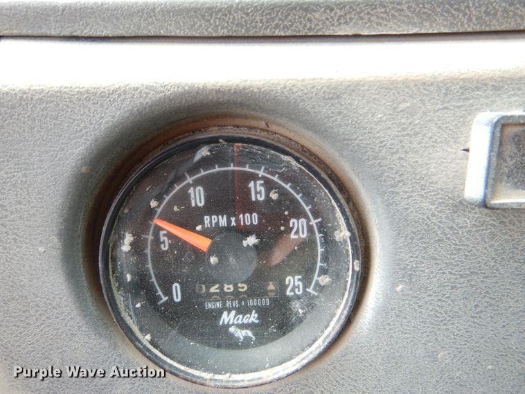 image for item DL3344 1986 Mack DM685S  ready mix truck