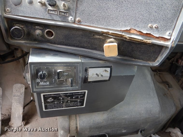 image for item DL3344 1986 Mack DM685S  ready mix truck