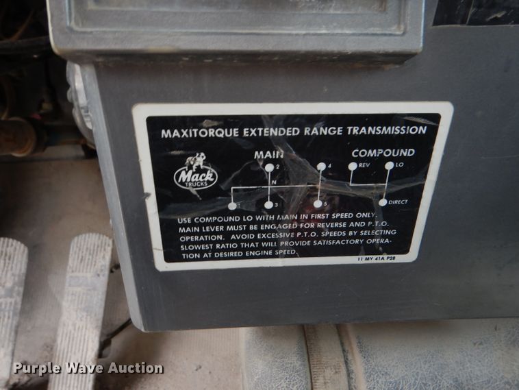 image for item DL3344 1986 Mack DM685S  ready mix truck