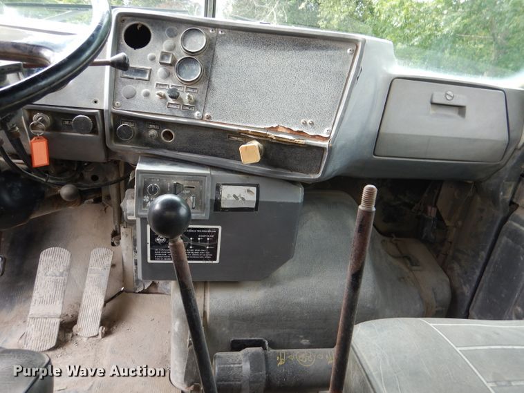 image for item DL3344 1986 Mack DM685S  ready mix truck