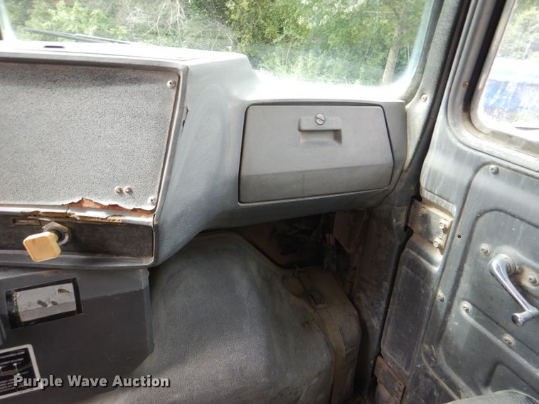 image for item DL3344 1986 Mack DM685S  ready mix truck