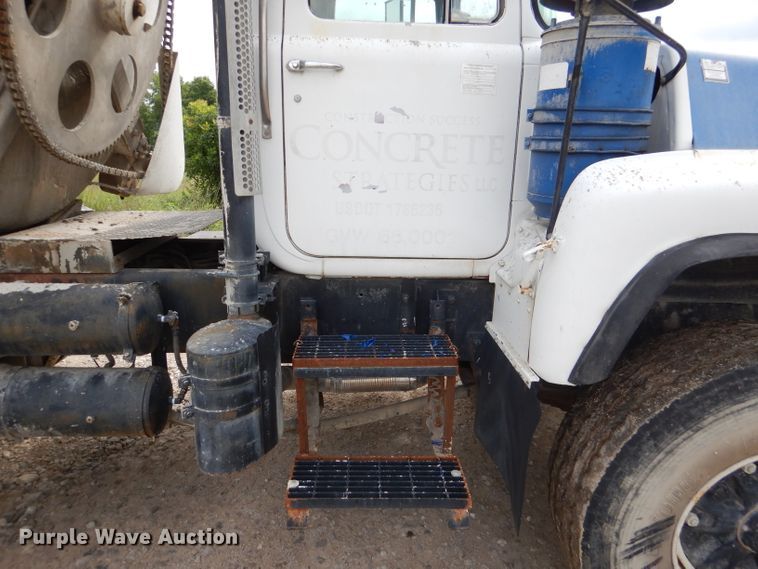 image for item DL3344 1986 Mack DM685S  ready mix truck