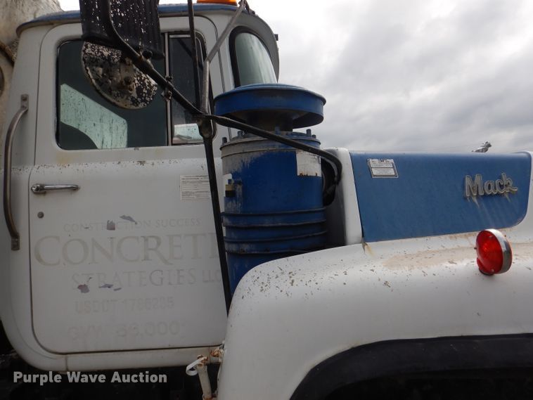 image for item DL3344 1986 Mack DM685S  ready mix truck