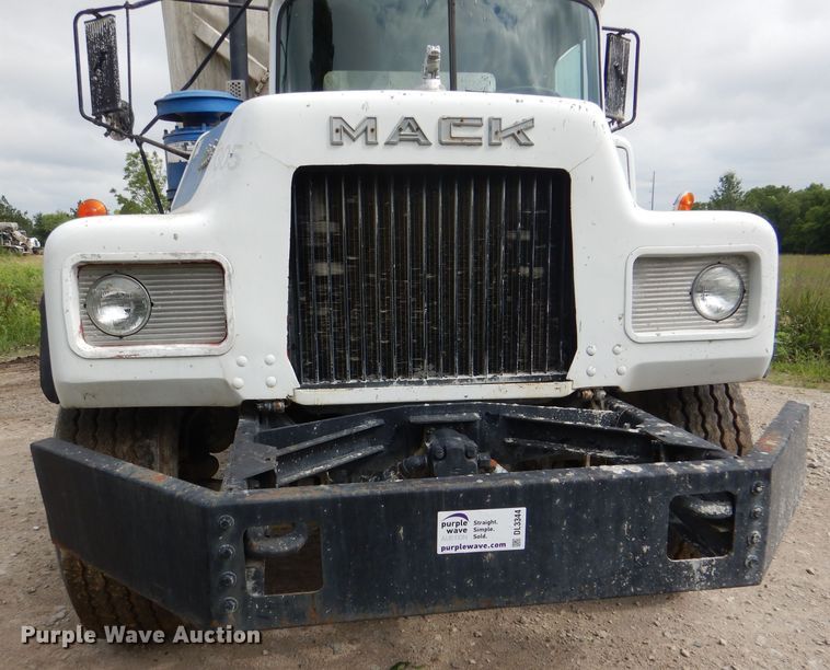 image for item DL3344 1986 Mack DM685S  ready mix truck