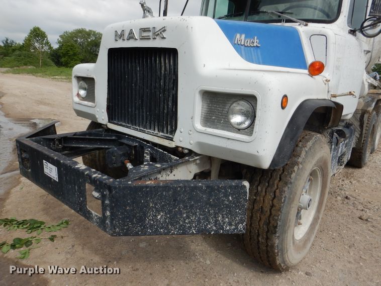 image for item DL3344 1986 Mack DM685S  ready mix truck